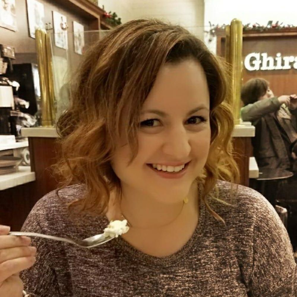 Meet your Posher, Magdalena